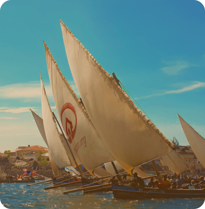 The Indian Ocean makes the perfect race course for the Dhows on the Lamu shore.